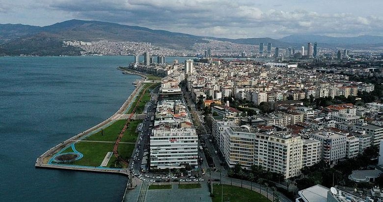 İzmir sallanıyor! Bir deprem daha...