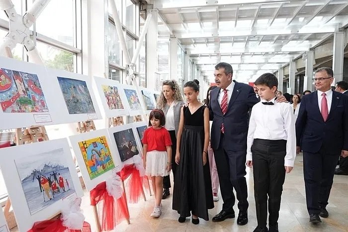 Bakan Tekin’den LGS ile ilgili iddialara sert tepki: Şaibe düşürecek bir olay olsaydı gereğini yapardık