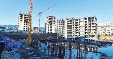 İnşaatlar yıllardır bitmiyor: Gaziemir kaderine terk edildi