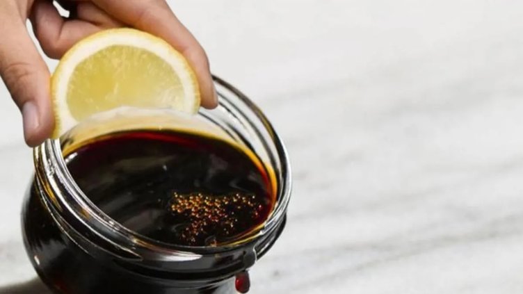 Bu ikili şifayı içen hastalık nedir bilmiyor! Pekmez ve limon ikilisinin mucizevi faydaları nelerdir?