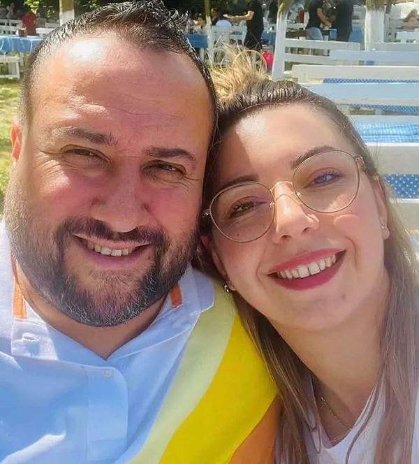 izmirde-cani-es-surprizim-var-dedi-saatler-sonra-esini-oldurdu-cocuklarinin-gozu-onunde-1782218243174.png