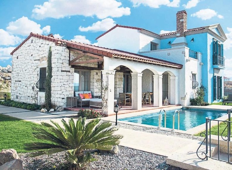 4 İspanyol dedektif uluslararası soyguncu Yasemin’in peşinde