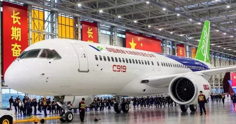 Çin’in yerli üretim yolcu uçağı C919, Hong Kong seferlerine başladı