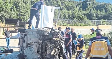 Otomobil devrildi: 1 ölü 3 yaralı