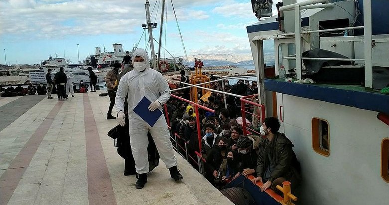 Çeşme’de 200’ün üzerinde göçmeni taşıyan gemi yakalandı