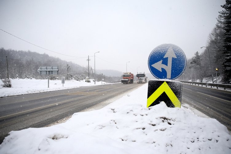 İzmir’de kar yağışı ne kadar devam edecek? Ege’de hangi illerde kar yağışı var?