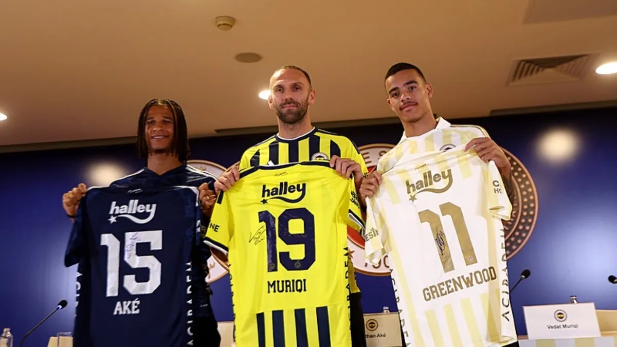 Fenerbahçe’de yıldızlar geçidi