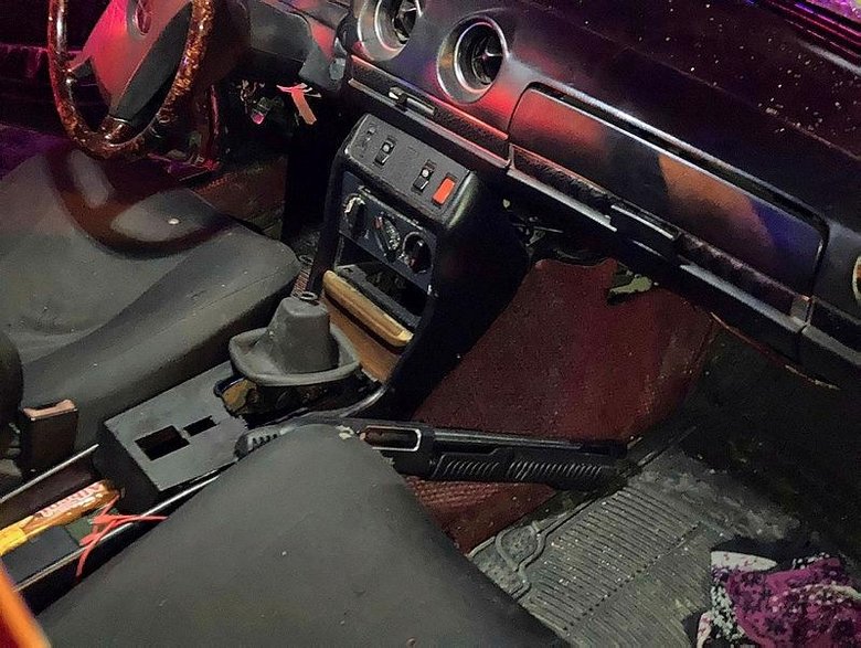 Uyuşturucu parası için sevgilisiyle birlikte hırsızlık yaptı