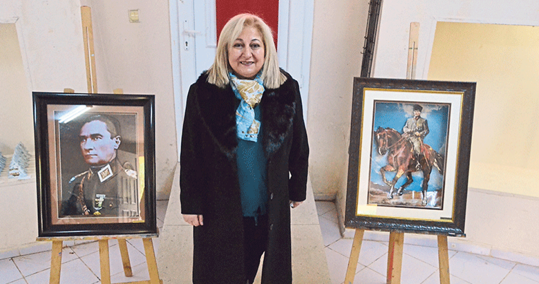 Yaptığı özel tablolarla engellilere ışık olacak