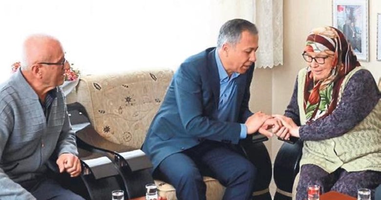 İçişleri Bakanı Yerlikaya şehit ailelerini ziyaret etti