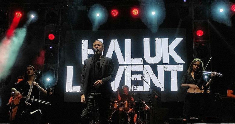Haluk Levent’ten muhteşem konser