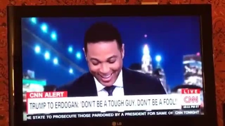 Trump’ın Başkan Erdoğan’a yazdığı mektup alay konusu oldu! Sunucu okurken gülme krizine girdi