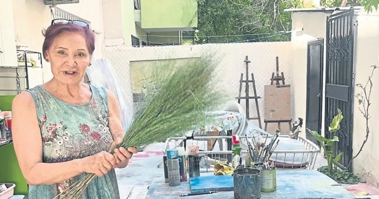 Evinin bahçesini atölyeye çevirdi