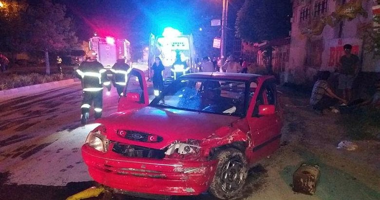 Kütahya’da iki otomobil çarpıştı: 7 yaralı