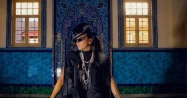 Eda Taşpınar camideki skandal fotoğrafı nedeniyle ifade verdi