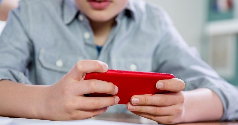 Aile ve Sosyal Hizmetler Bakanlığı’ndan çocuklara zararlı 2 bin 158 dijital içeriğe müdahale