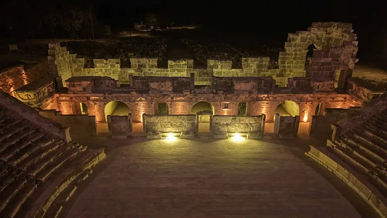 muglanin-tlos-antik-kentinde-bir-ilk-tarih-artik-kendi-enerjisiyle-aydinlanacak-1787821572808.png