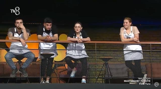 MasterChef’te stüdyo gerildi! Dilan ve Fatma Nur birbirine girdi