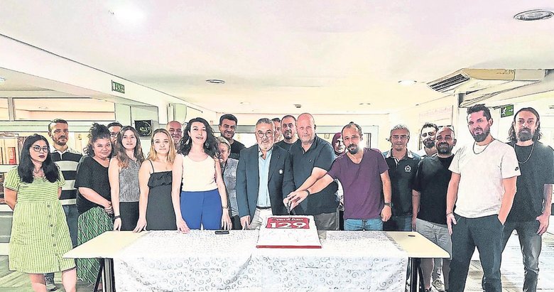 129. doğum günü pastasını birlikte kestik