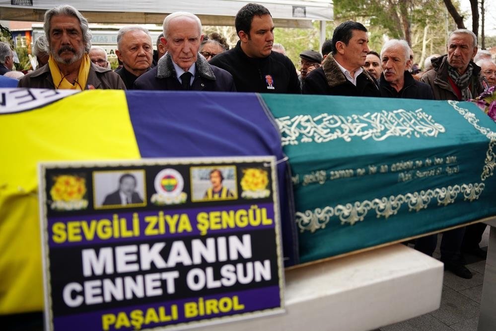 Eski milli futbolcu Ziya Şengül ebediyete uğurlandı