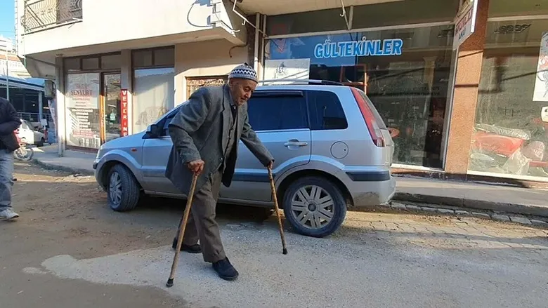 manisada-92-yasinda-her-sabah-dukkan-aciyor-70-yildir-zanaata-adanmis-omur-1788253585823.jpeg