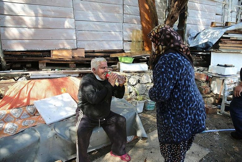 Tüpü çakmakla kontrol ederken evini yaktı