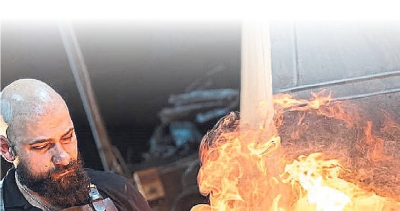 Ateşle dans eden ustalar