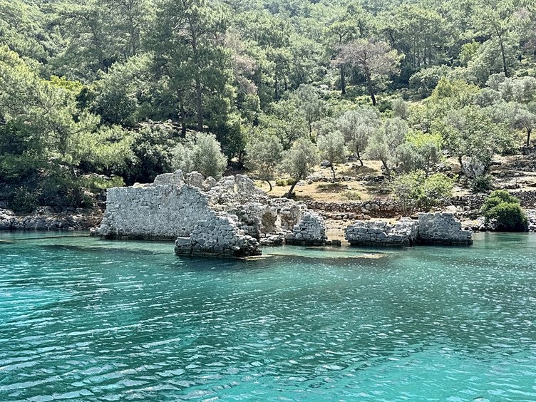 Kleopatra Koyu ziyaretçilerine tarih ve doğa iç içe sunuyor