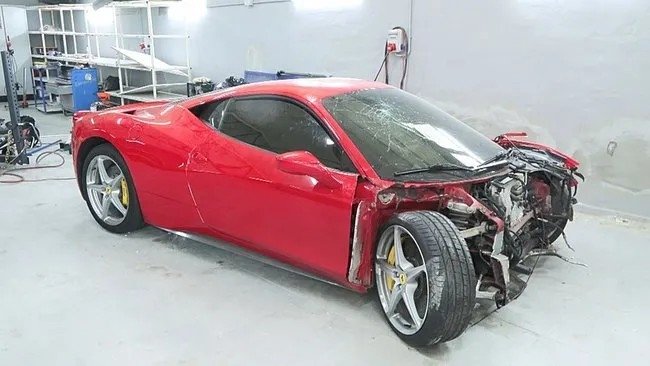 15 milyonluk Ferrari hurdaya dönmüştü! 5 gün önce aracı satın alan sahibinden açıklama geldi: Araca binemeden gitti...