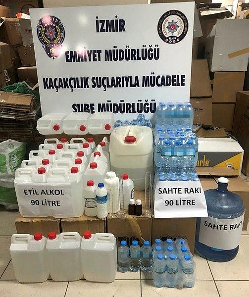 İzmir’de sahte içki kabusu! 18 kişi hastanelik 10 kişi gözaltında