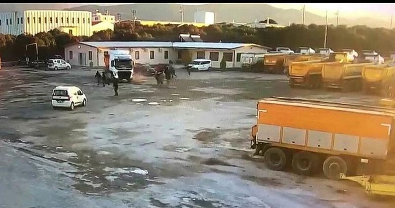 İzmir’deki korkunç olay kamerada! Tartışma sonrası TIR’ı arkadaşlarının üzerine sürdü