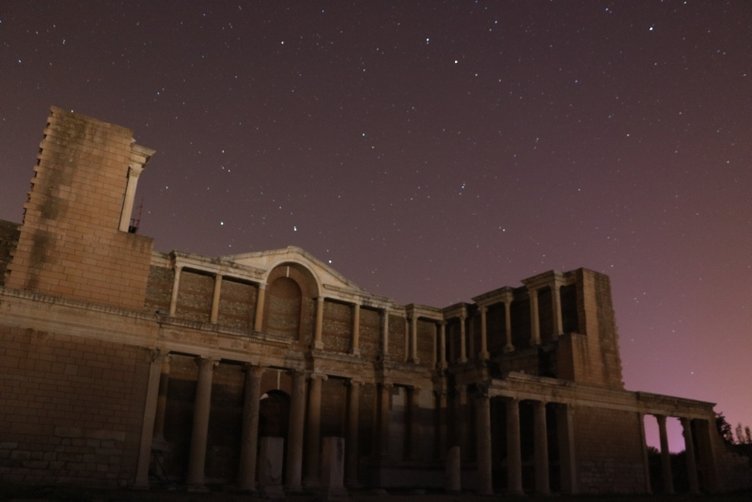 Manisa’daki 5000 yıllık antik kentte yıldız şöleni