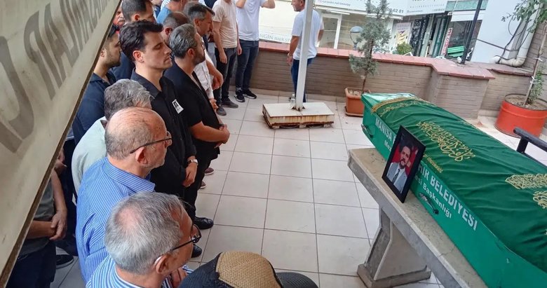 Dengesini kaybeden kuaför çatıdan düşerek canından oldu