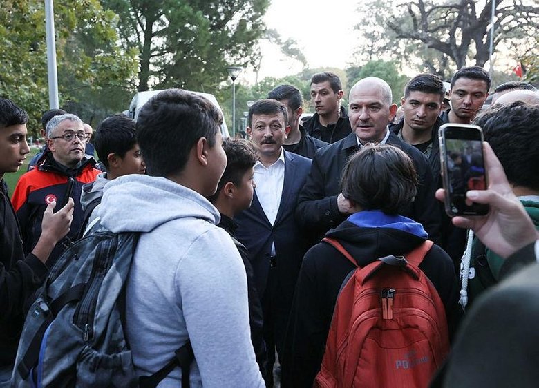 Bakan Soylu İzmir’deki deprem sonrası yaşadıklarını anlattı: Bir saat içinde oraya intikal ettik