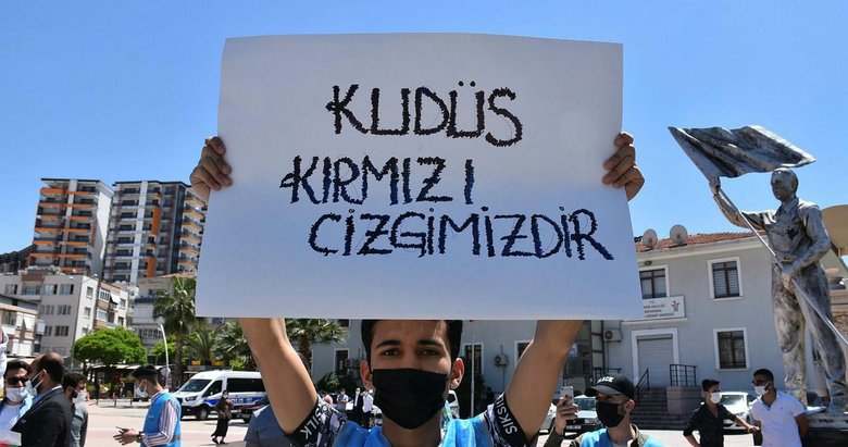 İzmir’de İsrail’in Mescid-i Aksa’ya yönelik saldırıları protesto edildi