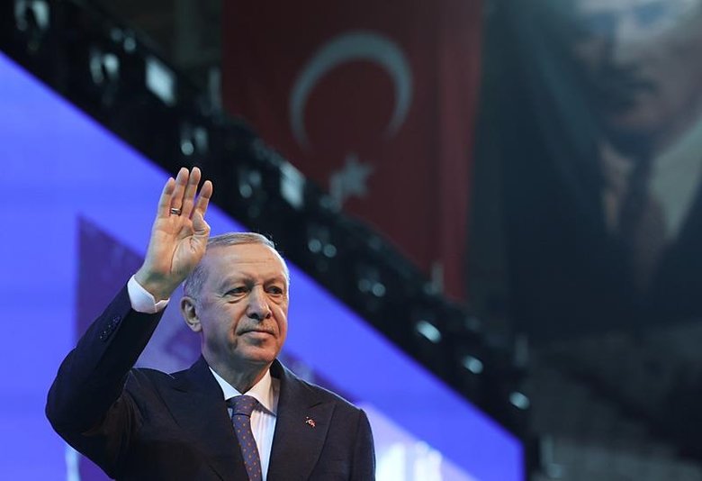 Başkan Erdoğan: Özel oturduğu koltuğun hakkını veremiyor