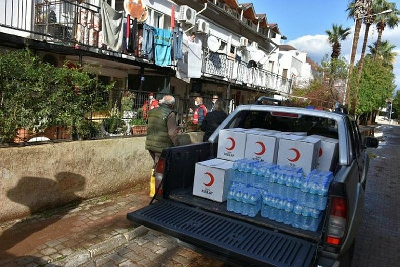 Marmaris’te selde zarar görenlerin yaraları sarılıyor