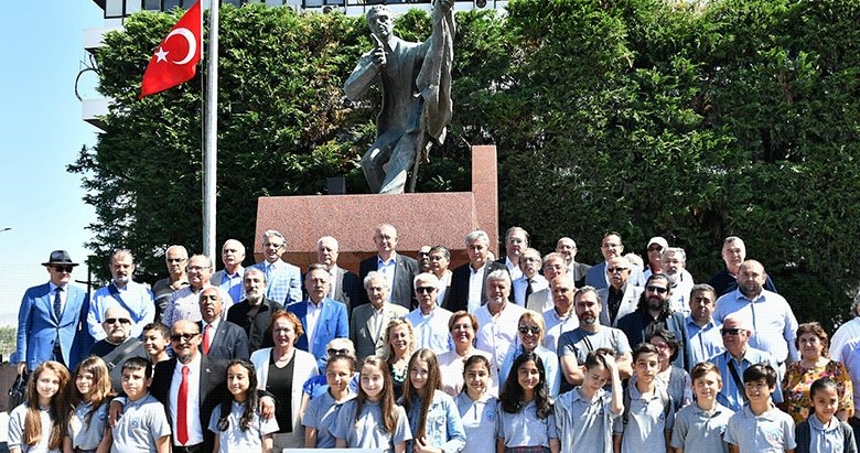 İzmir’de Hasan Tahsin anıldı