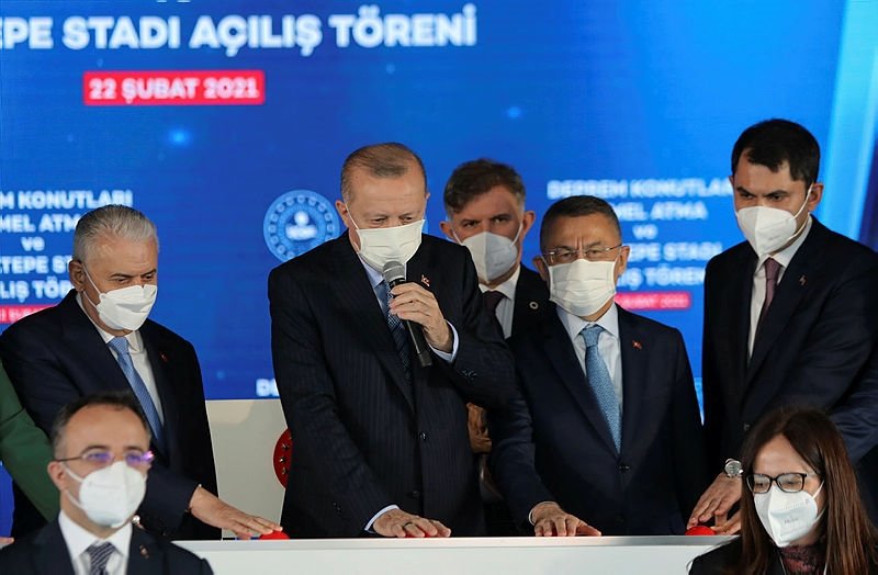 Cumhurbaşkanı Erdoğan, video konferans yöntemiyle Gürsel Aksel Stadı’nın açılışına katıldı