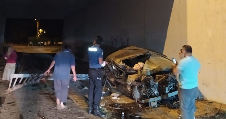 İzmir’de otomobil takla atıp, alt yola uçtu: 1 yaralı