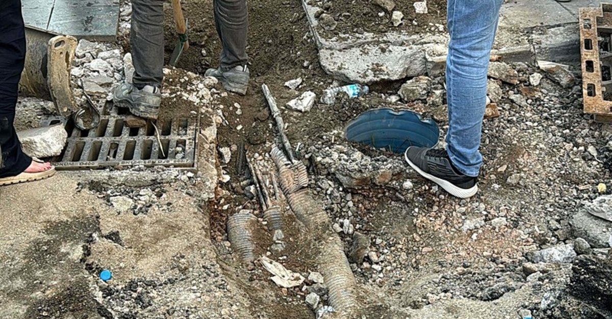 İzmir'de elektrik akımı faciası: 2 kişi hayatını k…