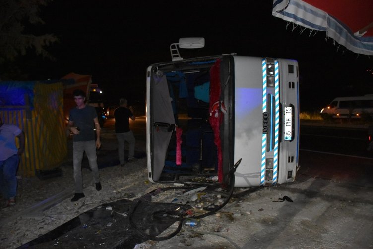 İzmir’de işçi servisi devrildi: 7 yaralı