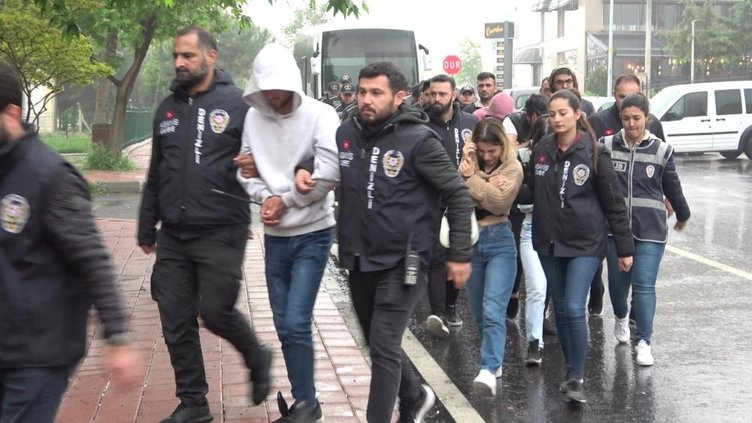 Kendilerini avukat olarak tanıtıp sahte icra belgesi gönderdiler! Milyonluk vurgun yapan 17 kişilik çete çökertildi