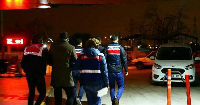 İzmir merkezli FETÖ operasyonu! 31 ilde 16 tutuklama