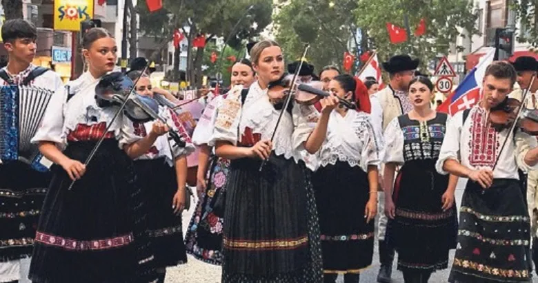 Coşkuyla kutlandı...