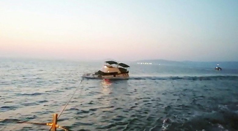 Görüntüleri çıktı! Yunan askerinin ateş açıp, 3 kişinin yaralandığı olayda tekne böyle battı