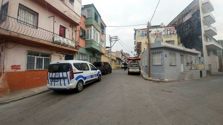 İzmir’de iki grup arasında silahlı kavga: 2’si ağır 6 yaralı