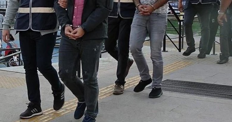 İzmir merkezli FETÖ operasyonunda gözaltı sayısı 108’e yükseldi