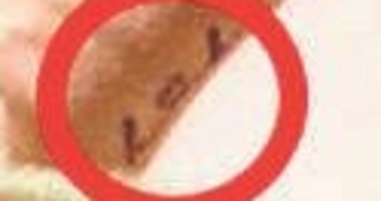 Hadise’nin dövmesi kafaları karıştırdı