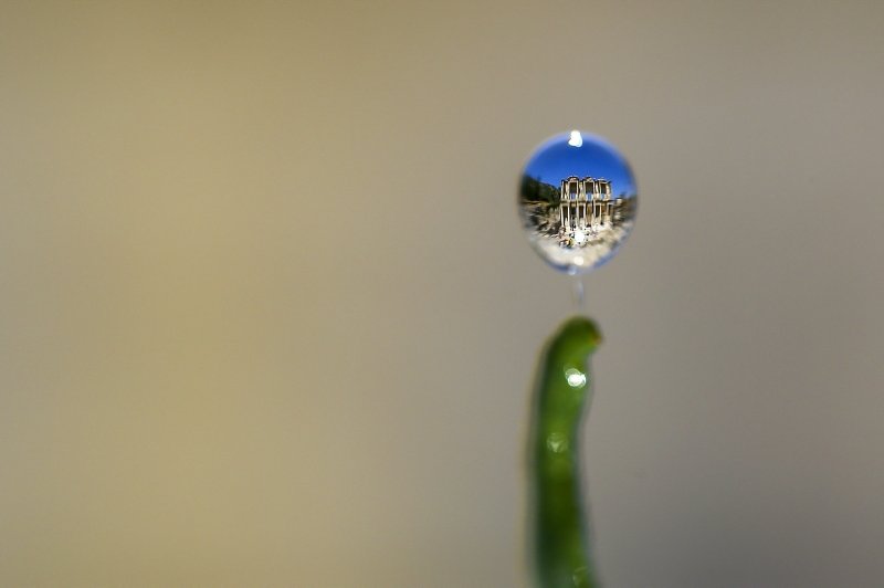 İzmir'in simgeleri su damlalarına yansıdı! Hayran bırakan çalışma
